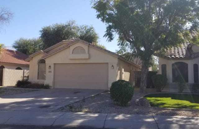 527 E Kyle Court Gilbert Az Apartments For Rent