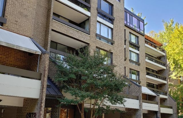 4978 Sentinel Dr 12 205 Bethesda Md Apartments For Rent