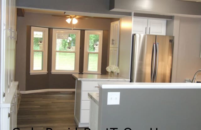 Rent To Own Renovated 4 Bed 3 Bath Ne Cul De Sac Cedar Rapids Ia Apartments For Rent