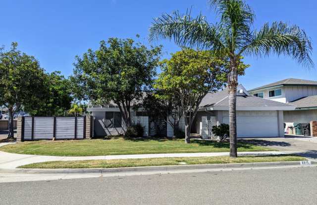 8011 Ebbtide Circle Huntington Beach Ca Apartments For Rent