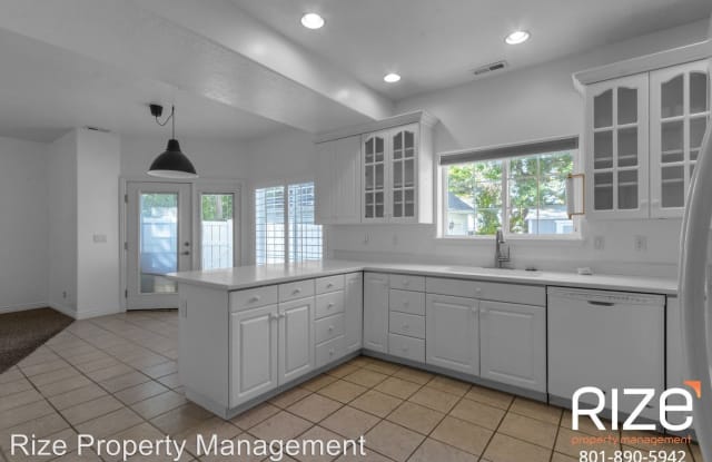 44 S 1000 E Salt Lake City Ut Apartments For Rent