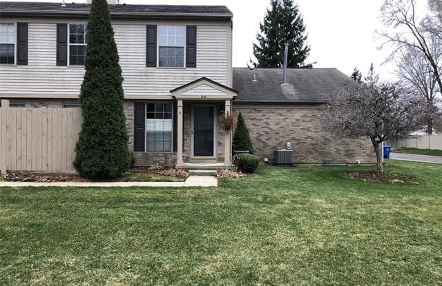 210 Pine Tree Ridge Dr Unit 2 Waterford Mi Apartments For Rent