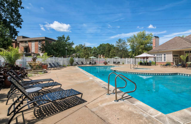 Park Meadows Apartments Manchester Mo Apartments For Rent