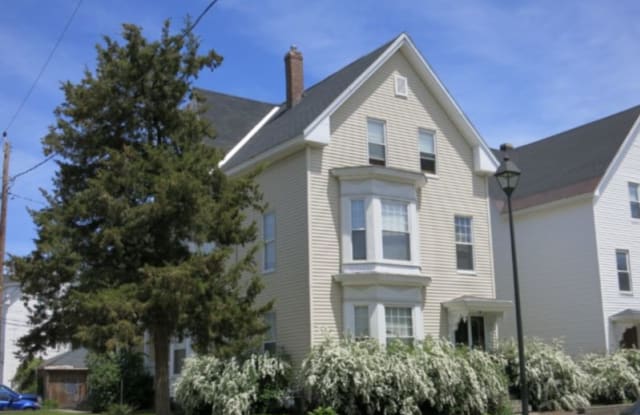 174 Bell St 2 Manchester Nh Apartments For Rent