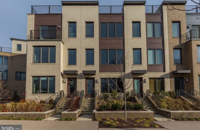 10457 Fernwood Road North Bethesda Md Apartments For Rent