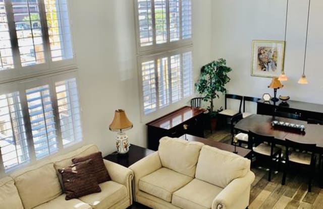 1234 Granville Avenue Los Angeles Ca Apartments For Rent