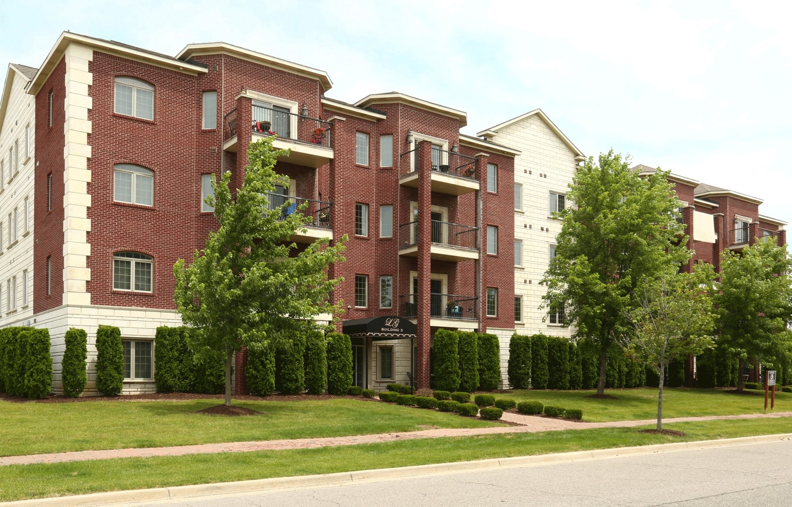 Lions Gate Apartments - Davison, MI apartments for rent