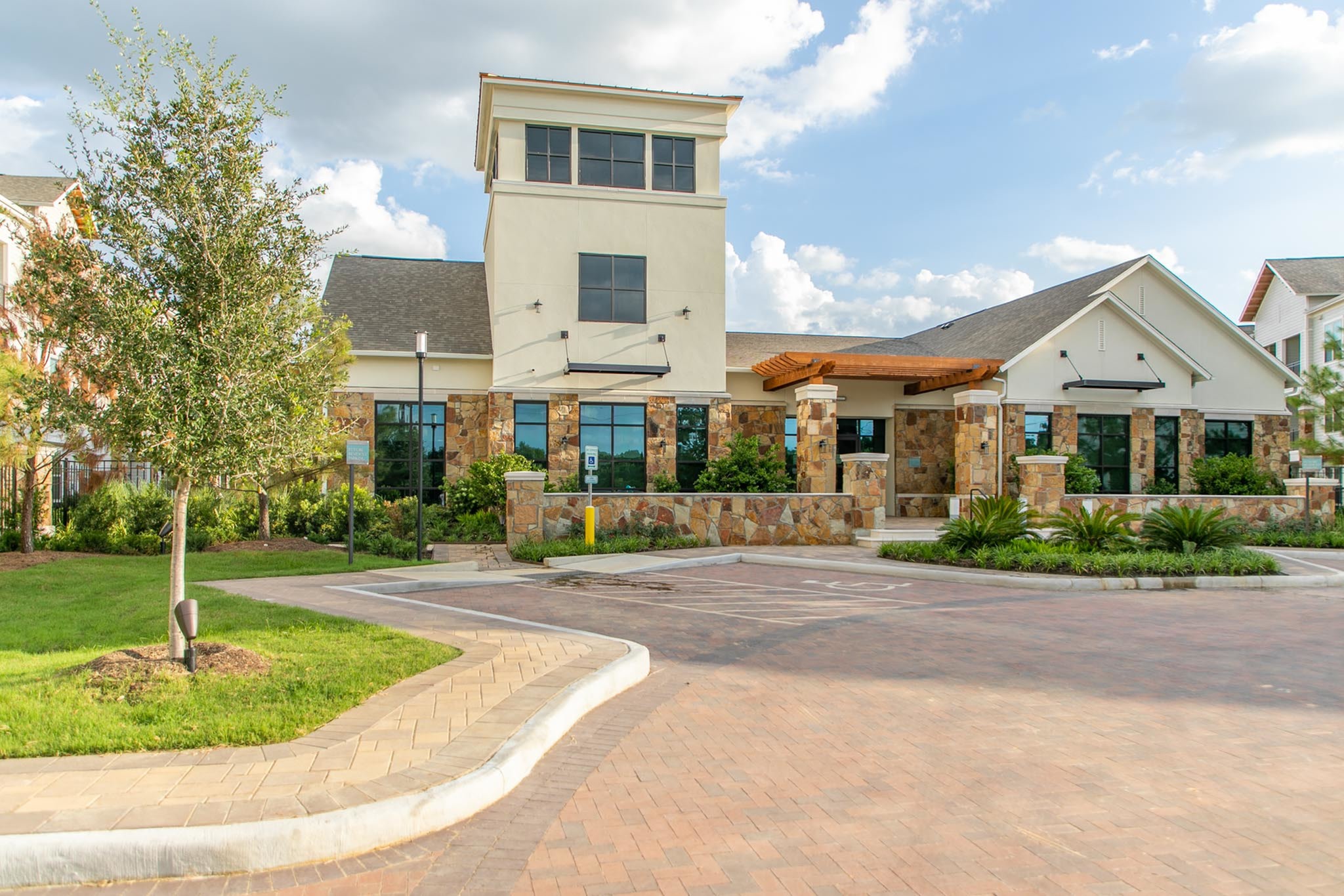 Stone Loch - Tomball, TX apartments for rent