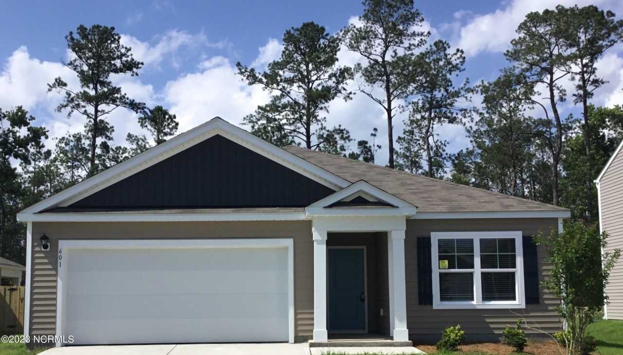 601 Draymore Drive NE