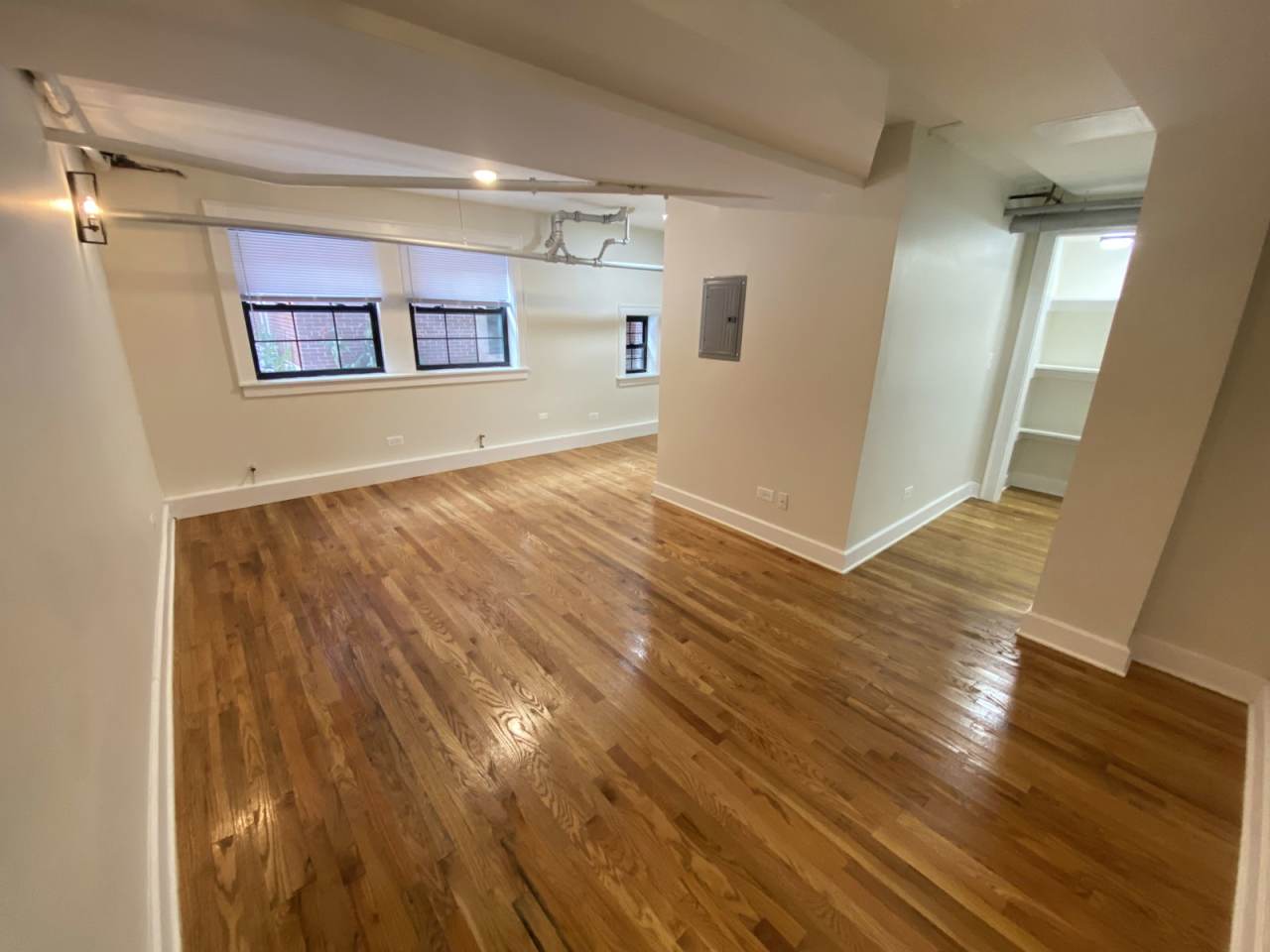 1714 West Albion Avenue