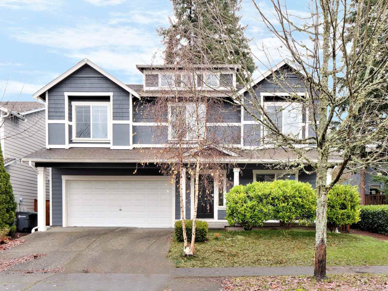 Spacious 5-Bedroom, 2.5 Home in Maple Valley