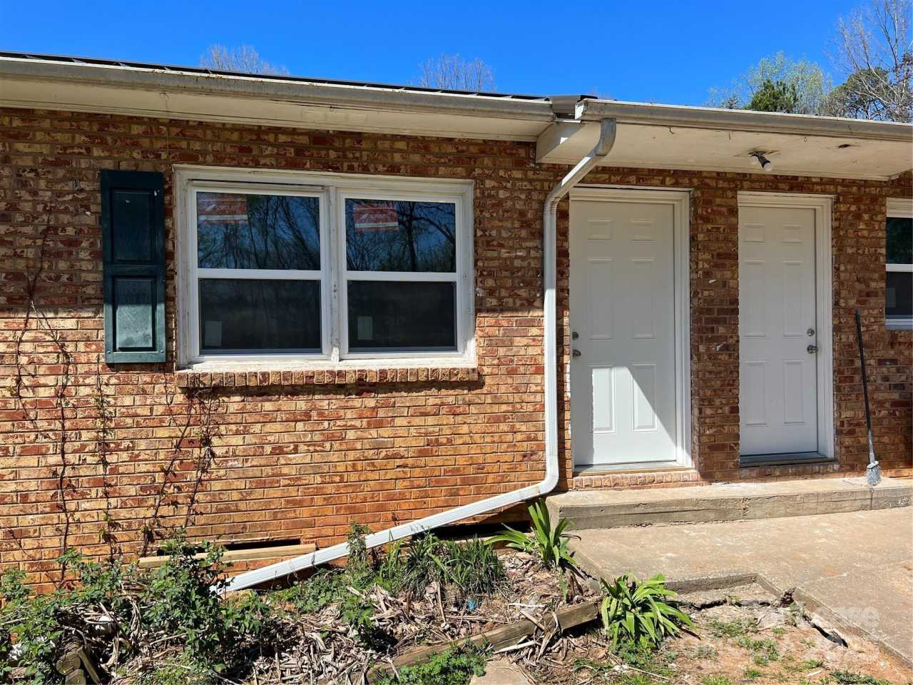 2322 Shade Tree Street unit: 3