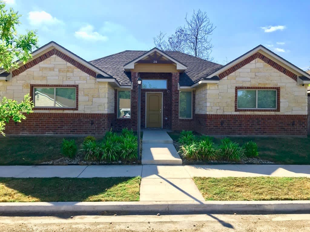 Spacious 4-Bed, 4.5-Bath Home in the Heart of the Baylor Bubble!