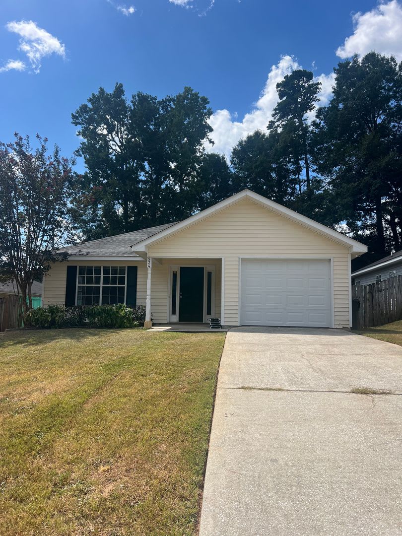 Single Family Home North Dean Area