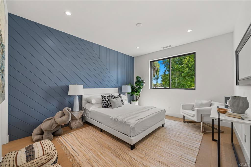 5943 Hesperia Avenue