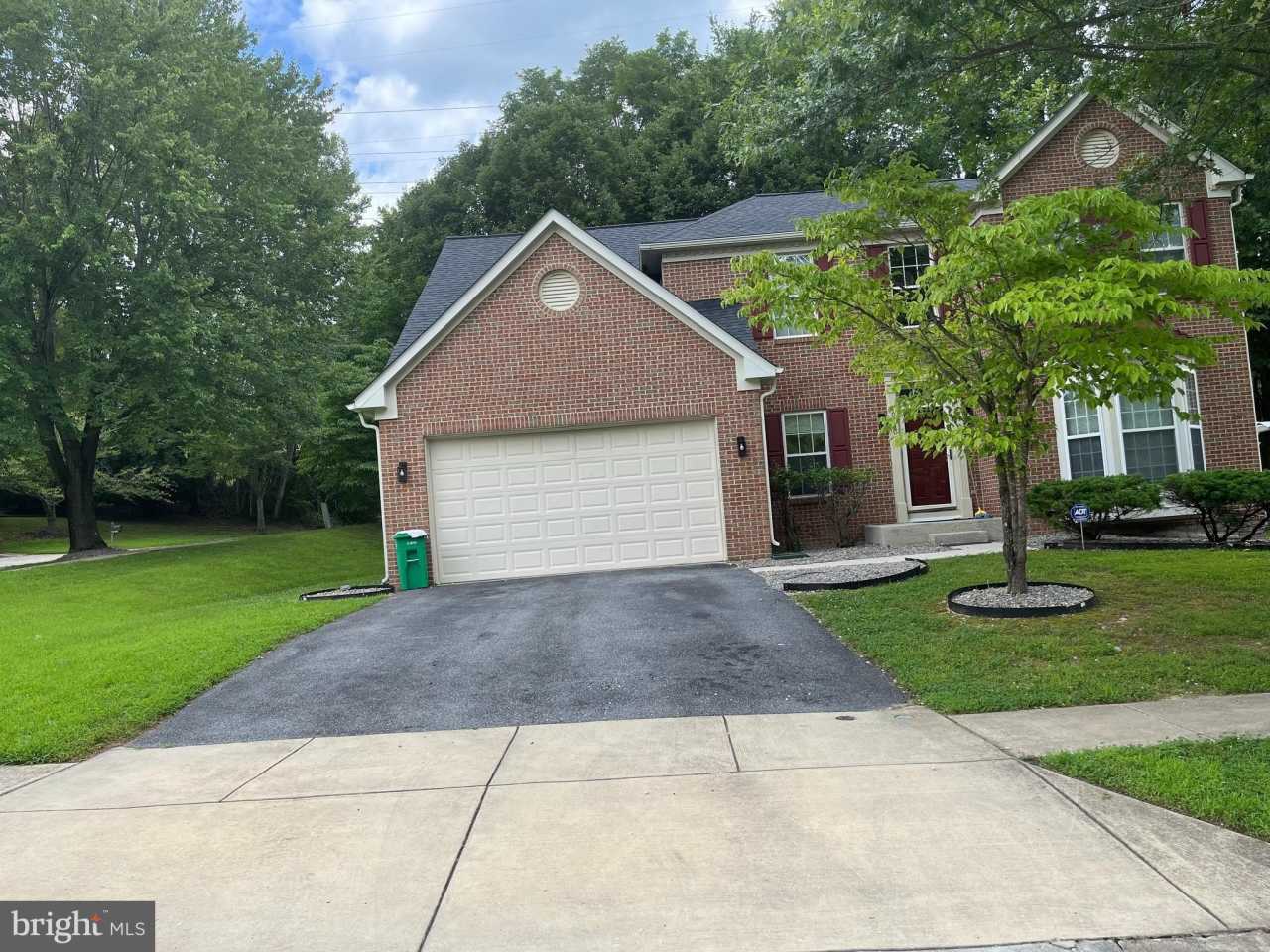 10400 TWIN KNOLL Way