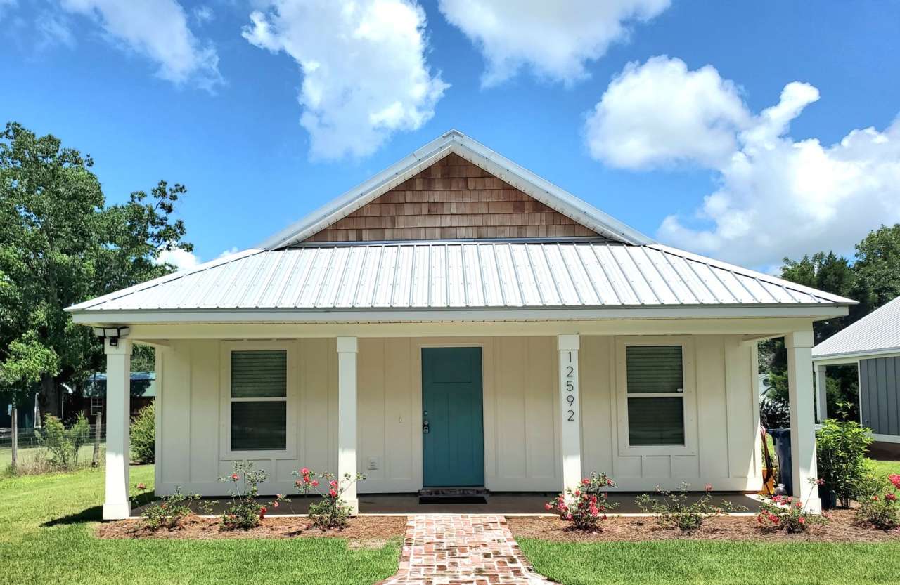 Elberta cottage awaits!
