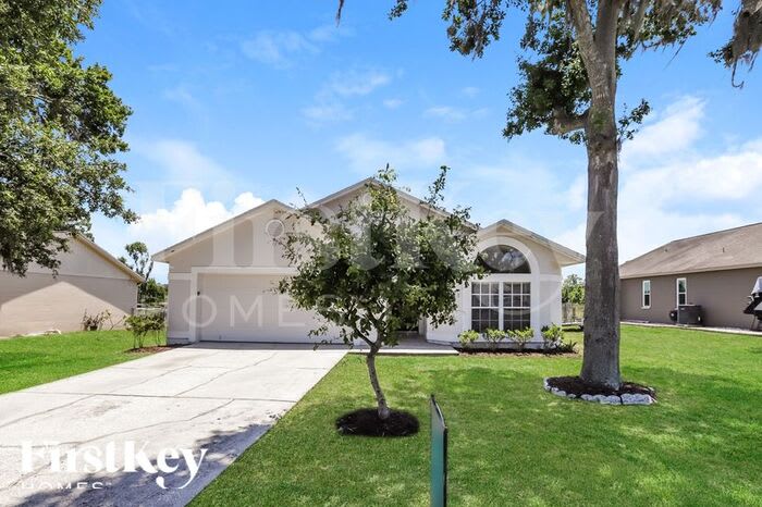 3909 Creek Woods Drive