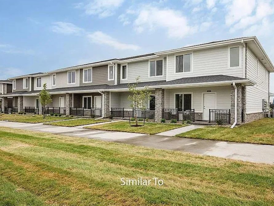 2342 Southeast Chayse Lane - 1