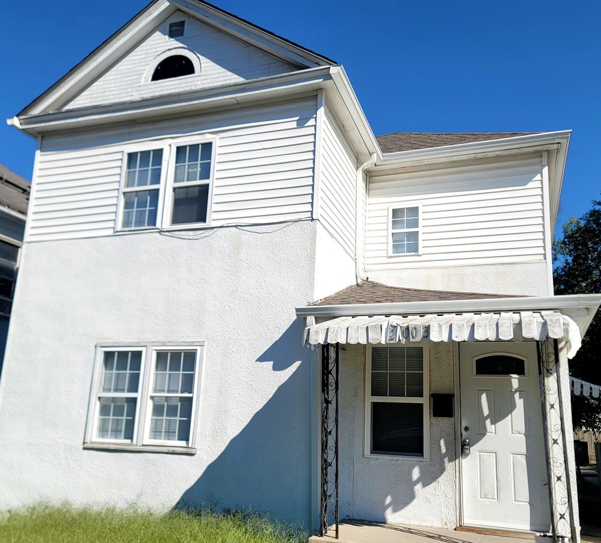 Newly listed and renovated 4 bed 2 bathroom house!