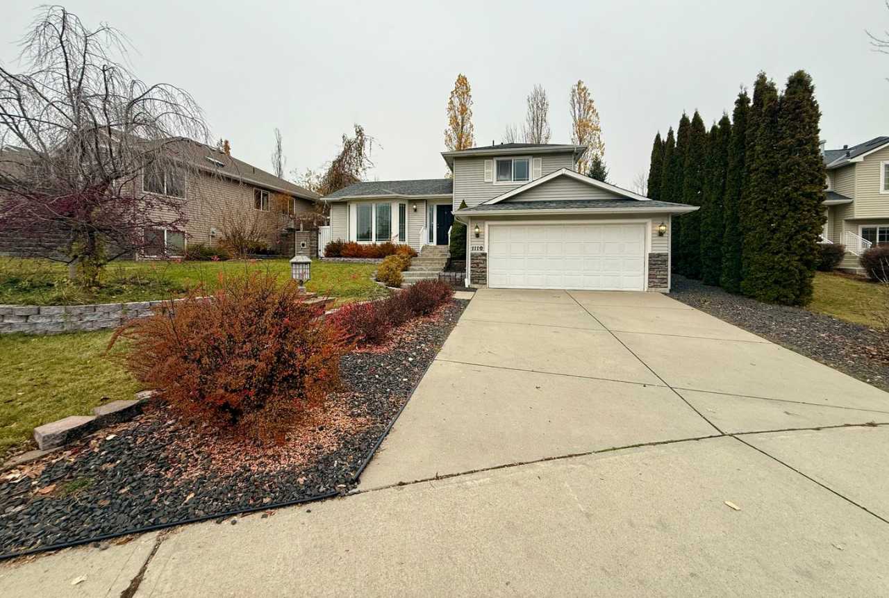Stunning 3 Bed 2 Bath Eagle Ridge Home w/ Large Fenced Backyard and Raised Deck!