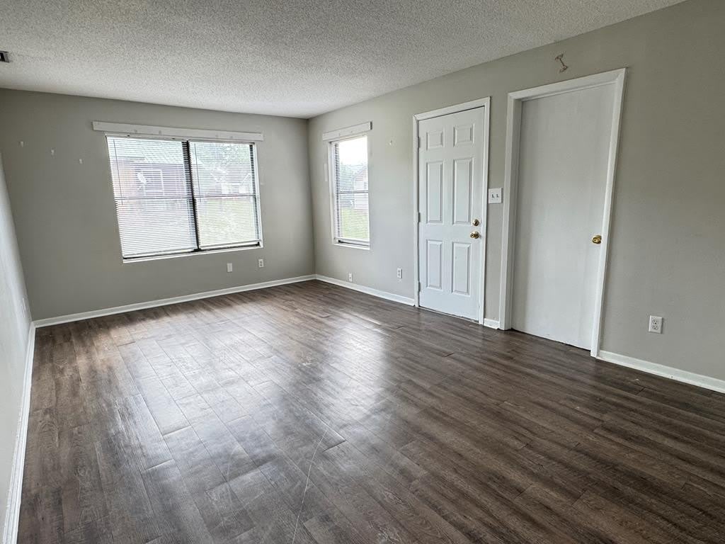 1611 B Victory Drive