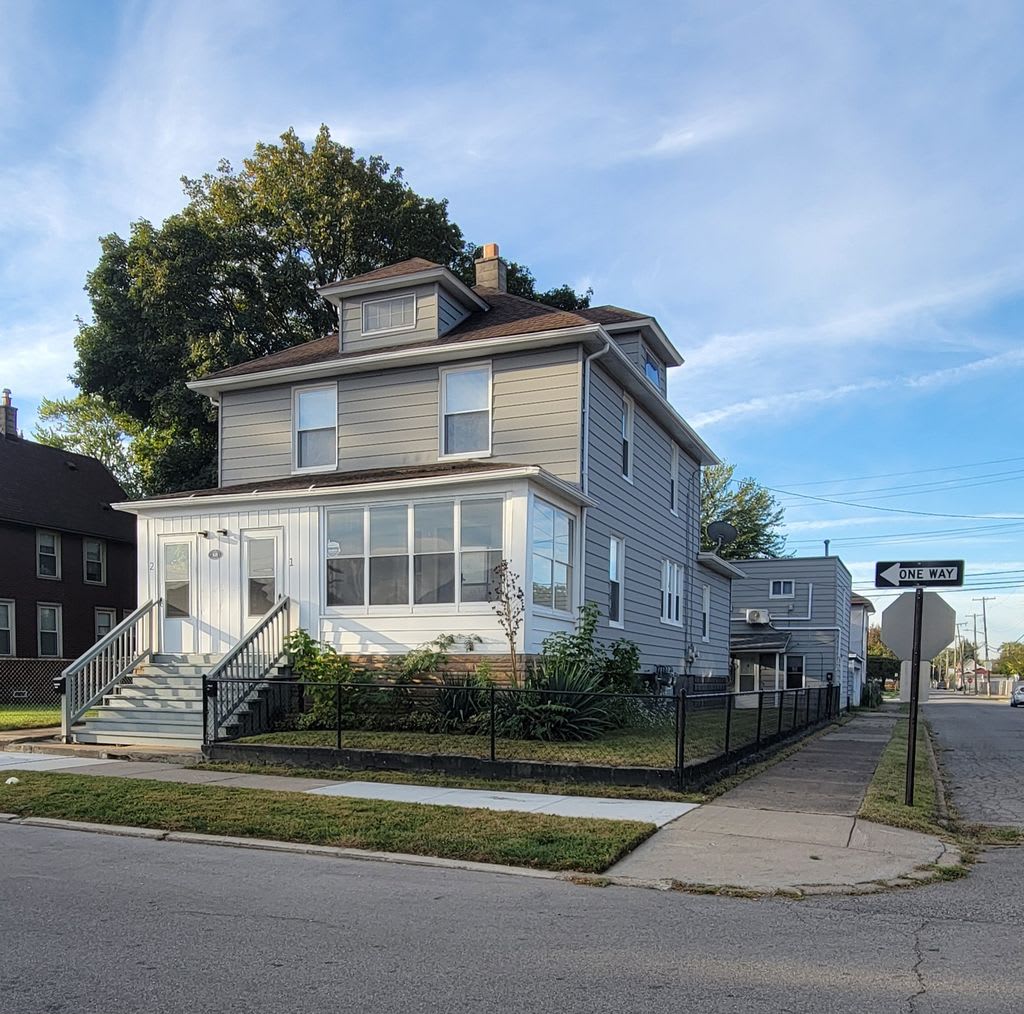 68 East James Street