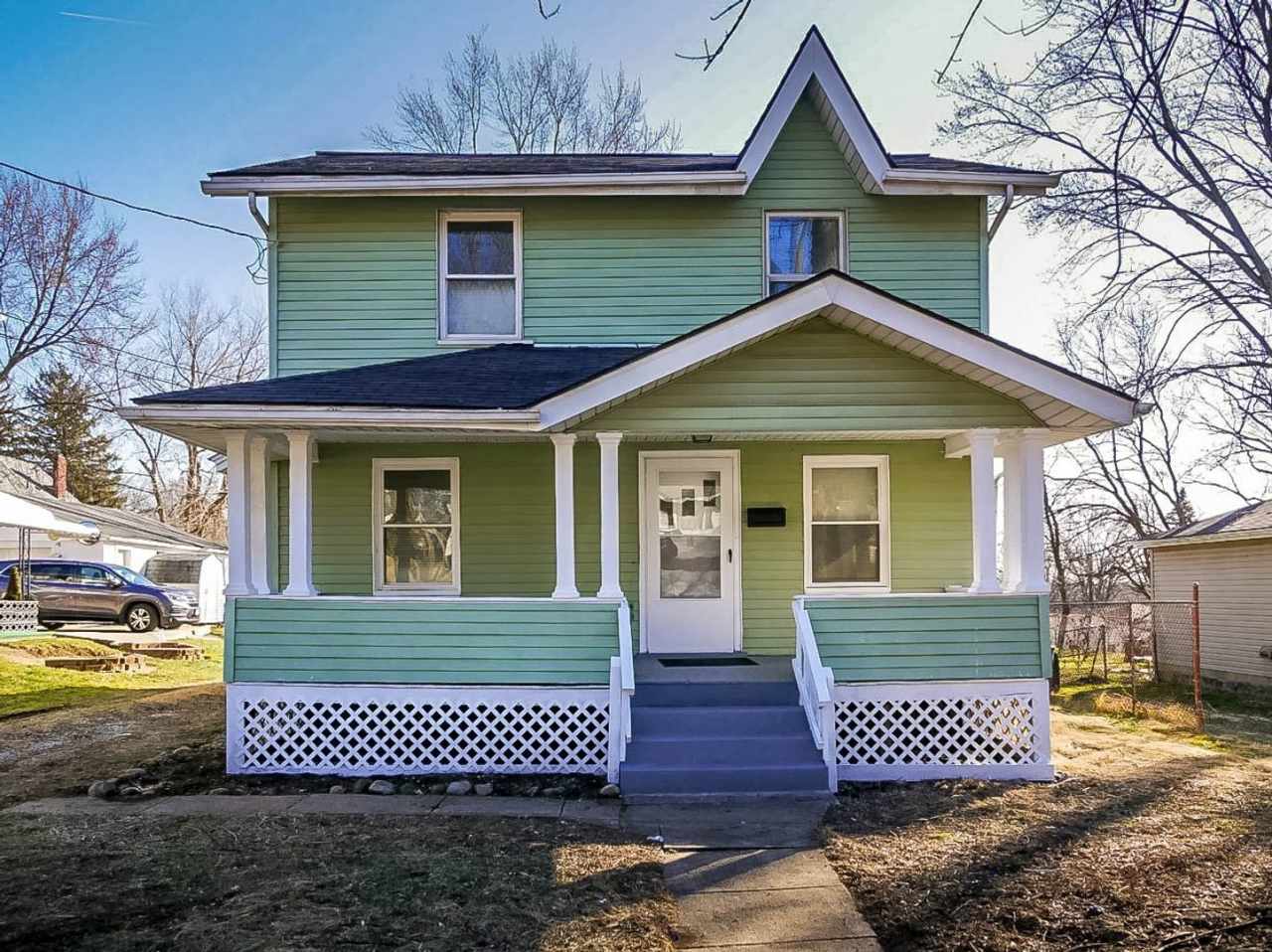 GREAT HOUSE ON BEAUTIFUL STREET GOODYEAR HEIGHTS