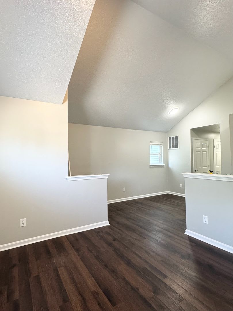 MOVE IN SPECIAL! $100 SECURITY DEPOSIT