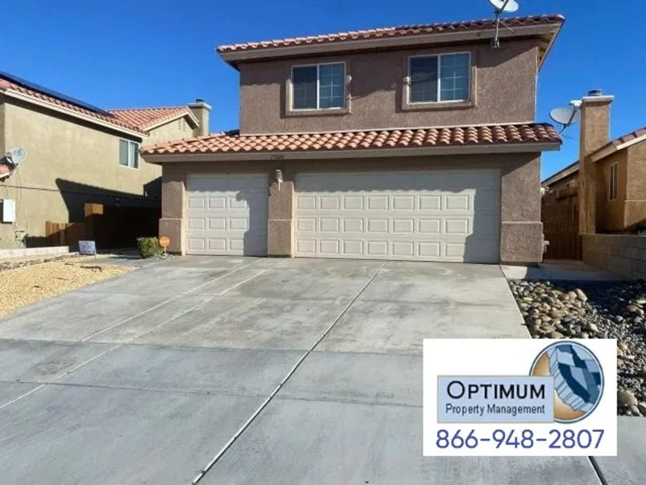 Spacious 4-Bedroom Home with 3-Car Garage  Downstairs Suite!