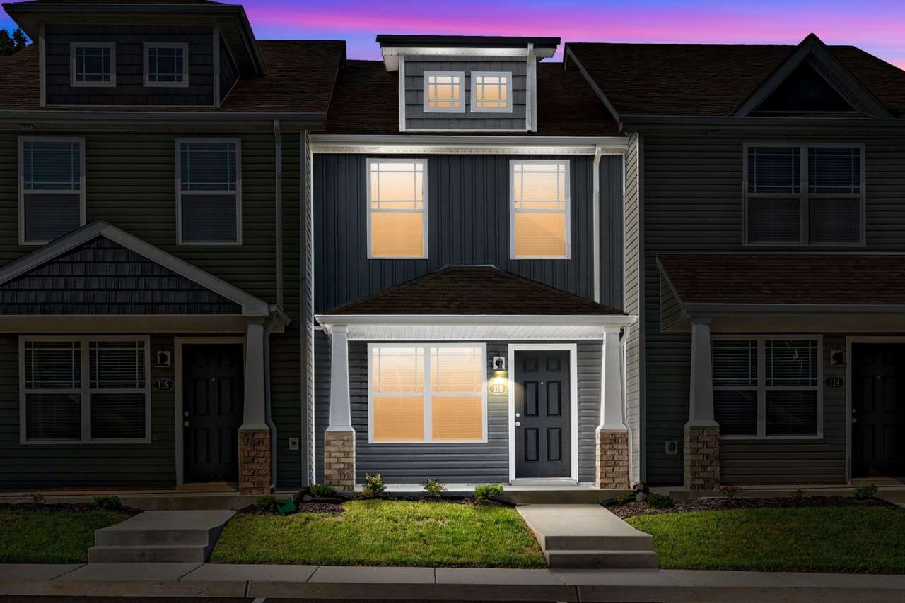 2 Bedroom Condo For Rent Near Madison Street!