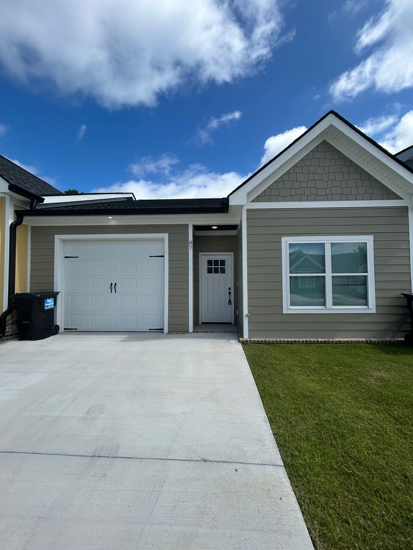 BRAND NEW Charming 2 Beds, 2 Baths, 1 Car Garage