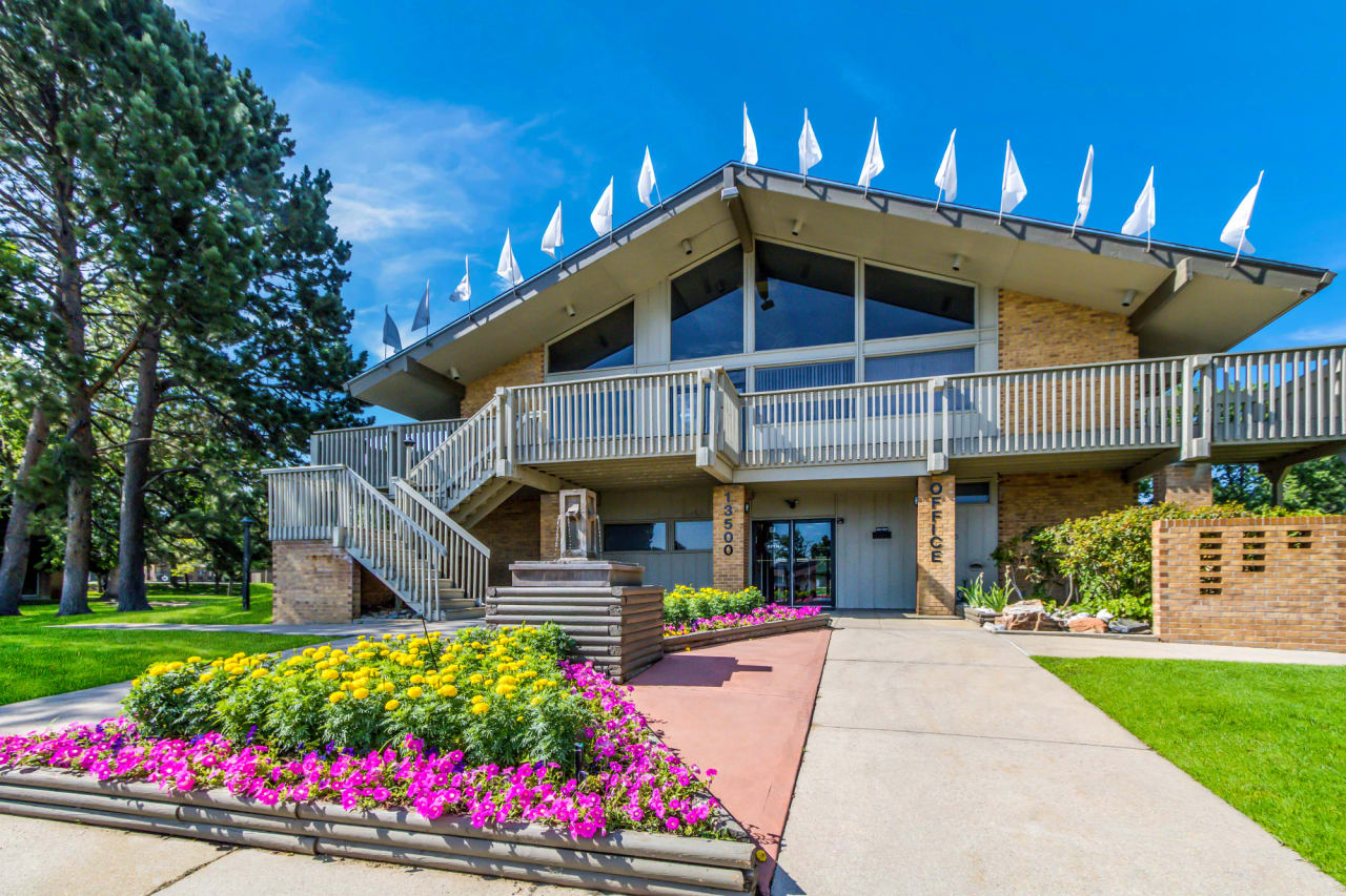 The Crossing Apartment Homes