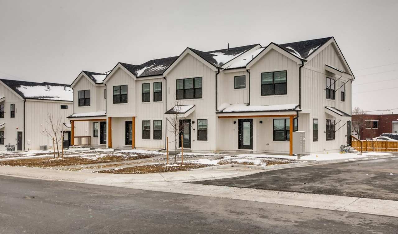 3 Bedroom Townhomes For Rent