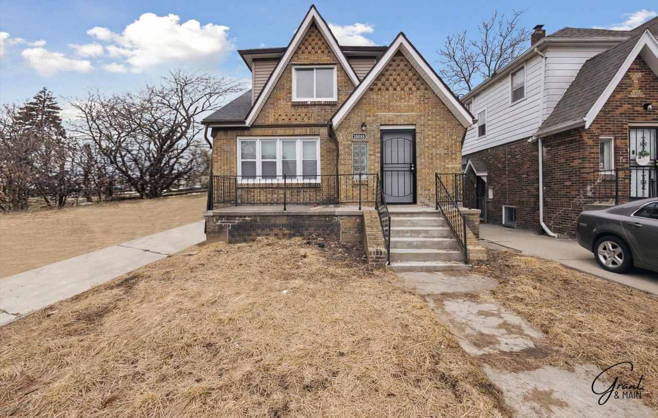 4 bedroom $1300