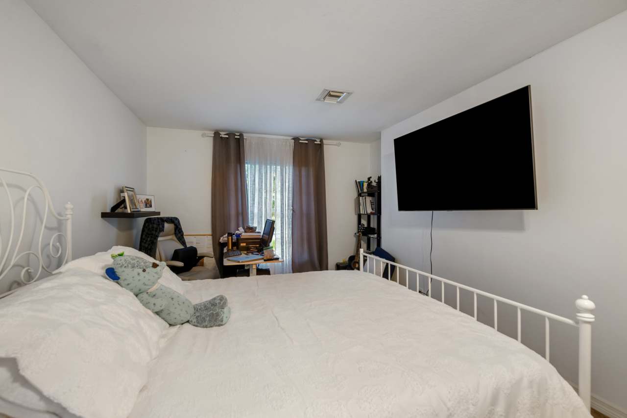 1447 Se 17th Terrace