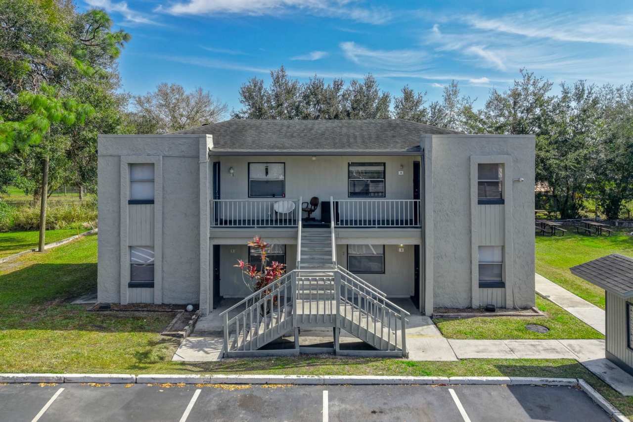 Conveniently Located 1 Bedroom, 1 Bath Apartment Near Downtown Orlando!