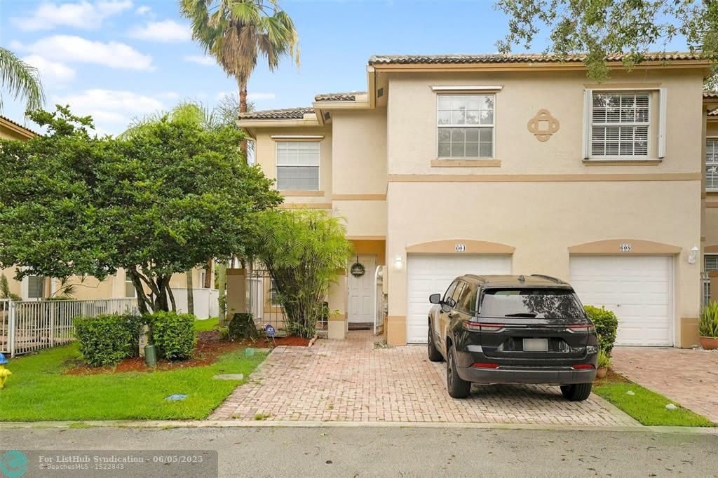 604 NW 170th Ter