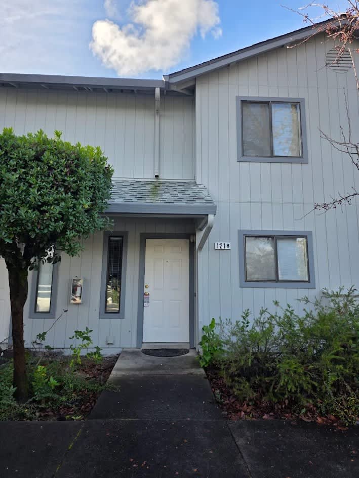 121-B Elbridge Avenue