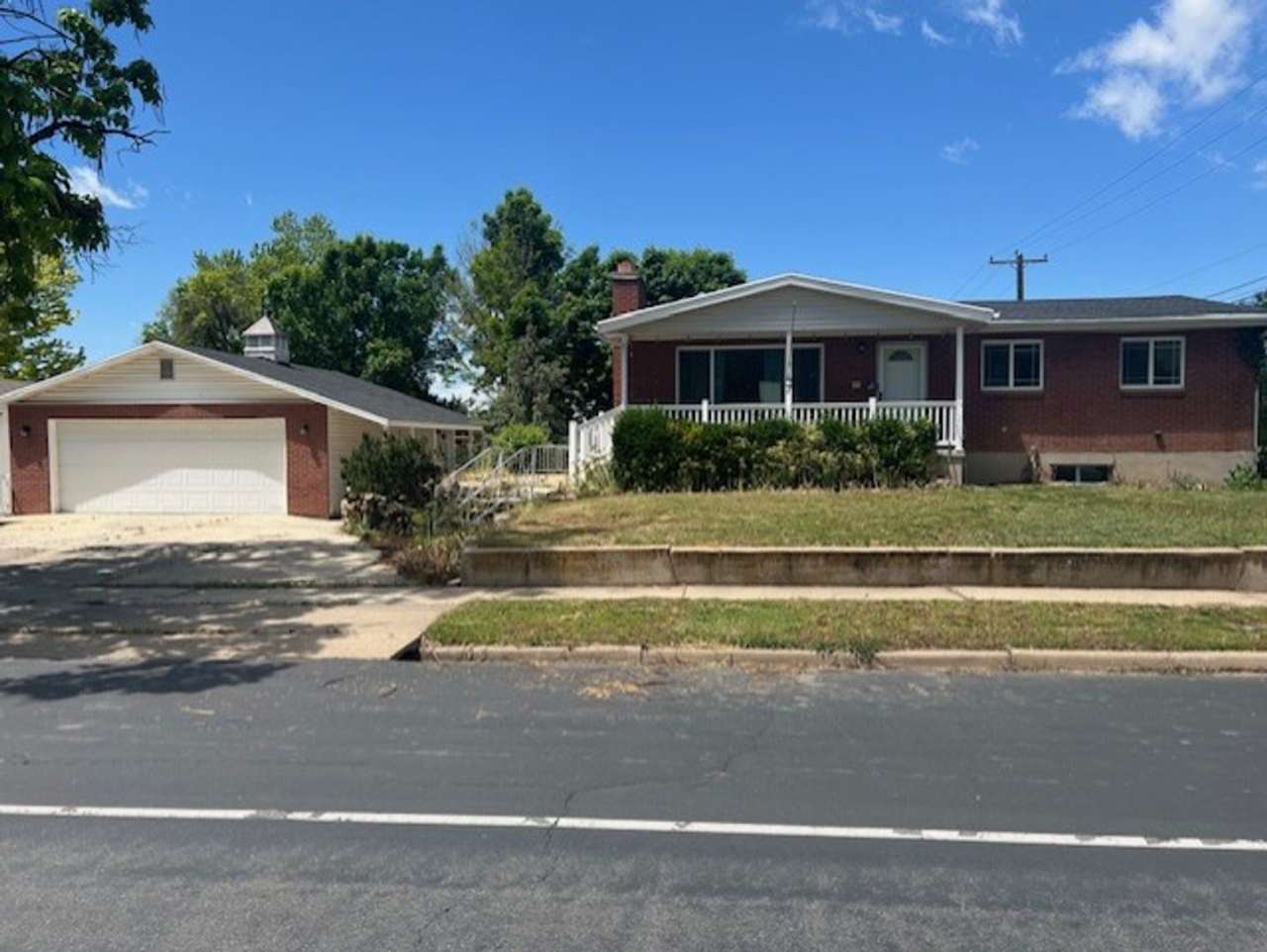 Kaysville 4 Bedroom, 2.5 Baths, big 2 car Garage