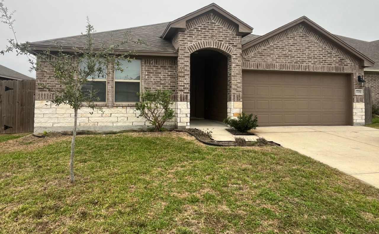 FOUR BEDROOM IN STARLIGHT ESTATES