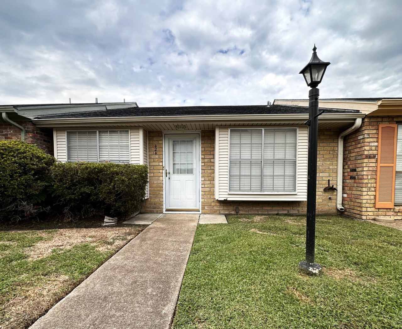 424 Longmeadow Dr, Beaumont TX 77707