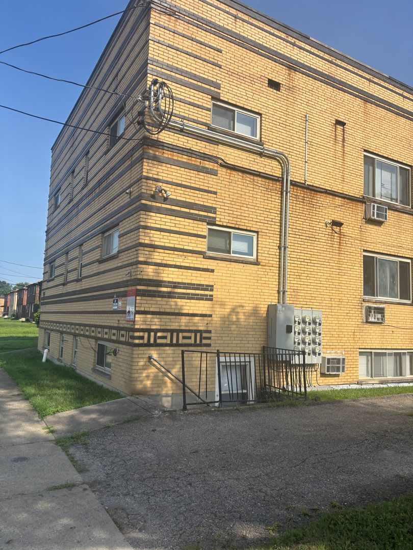 Newly remodeled top floor unit in secure building