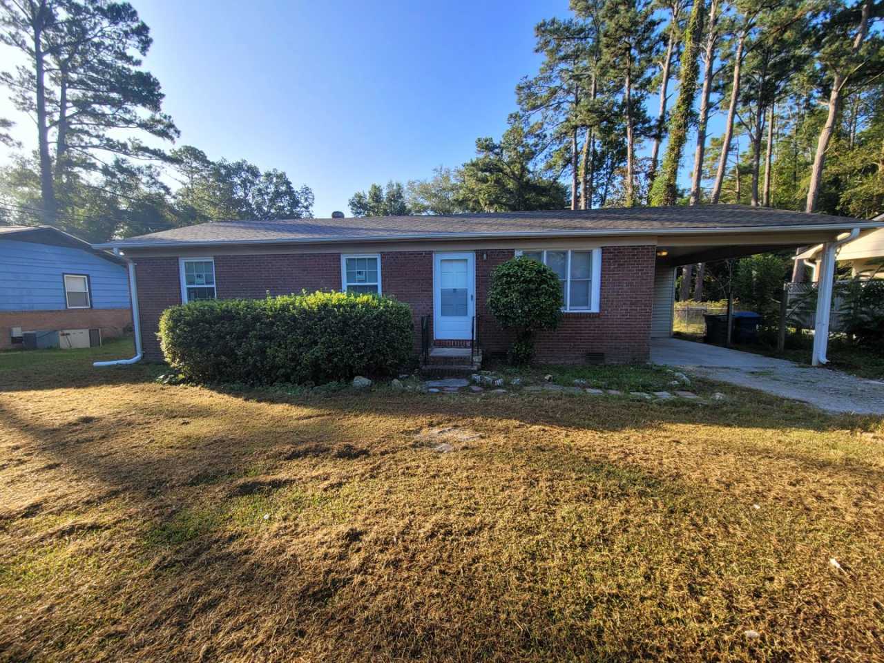 3 bedroom 2 bath brick ranch in great loaction .