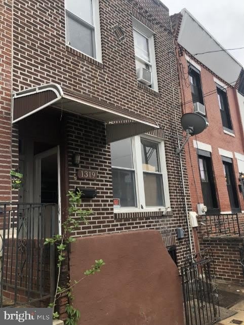 1319 S 22ND Street unit: 2