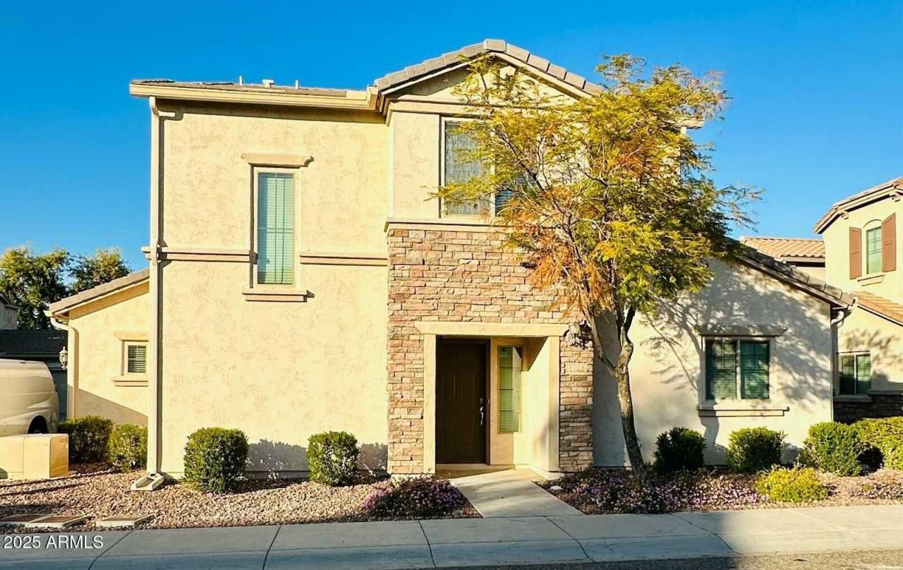 2204 W LE MARCHE Avenue