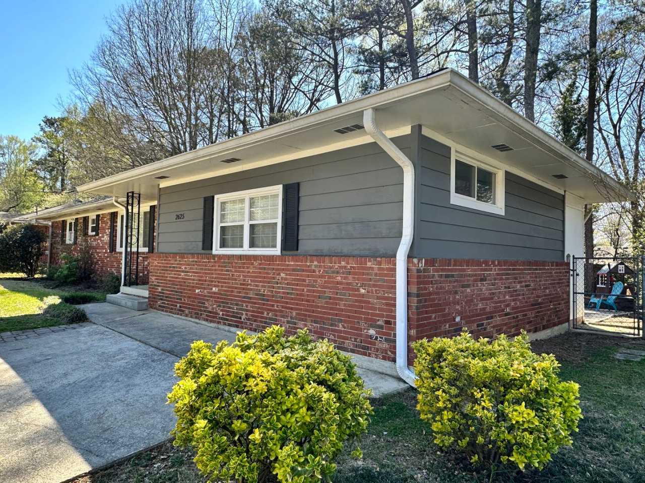 3 bedroom 2 bath home in a great area filled with tons of extras you will LOVE!