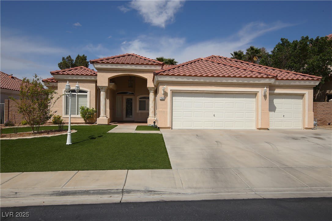 2593 Mizzoni Circle
