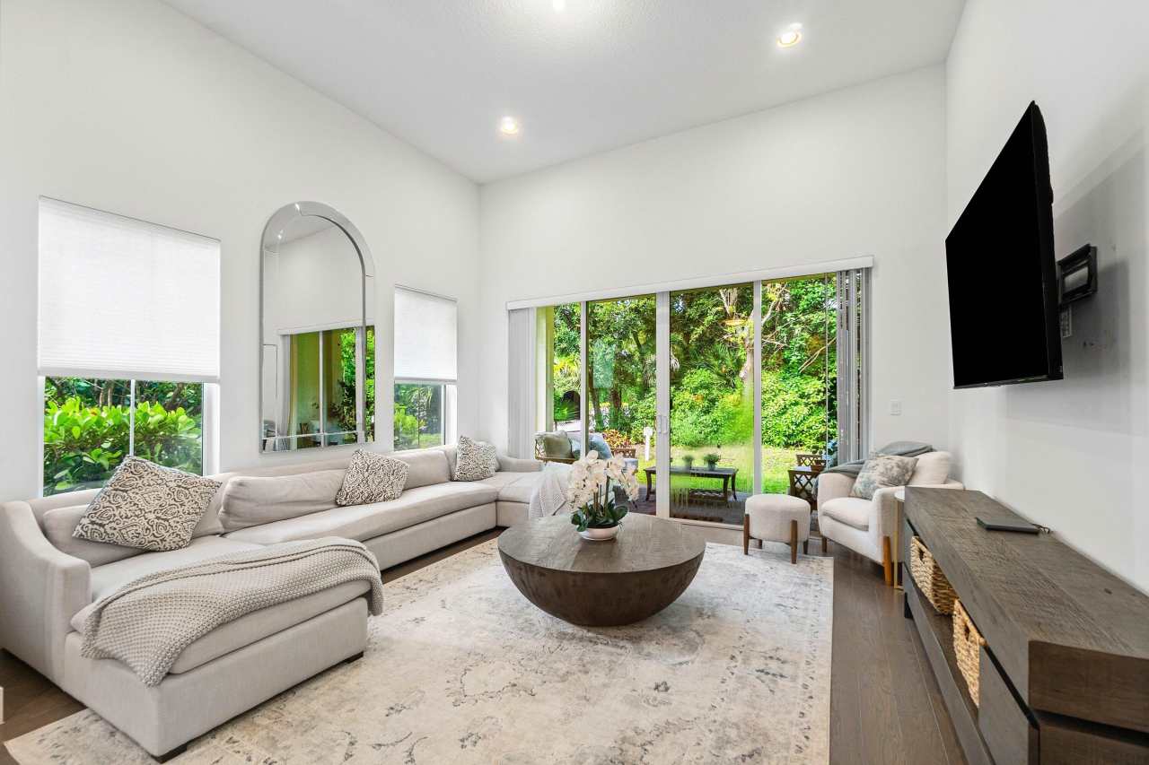 11401 Pointe Midtown Drive