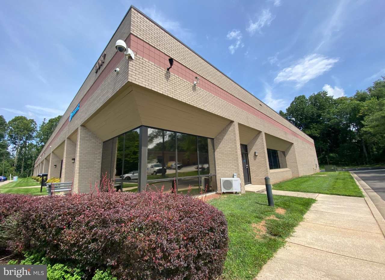 9017 MENDENHALL Court